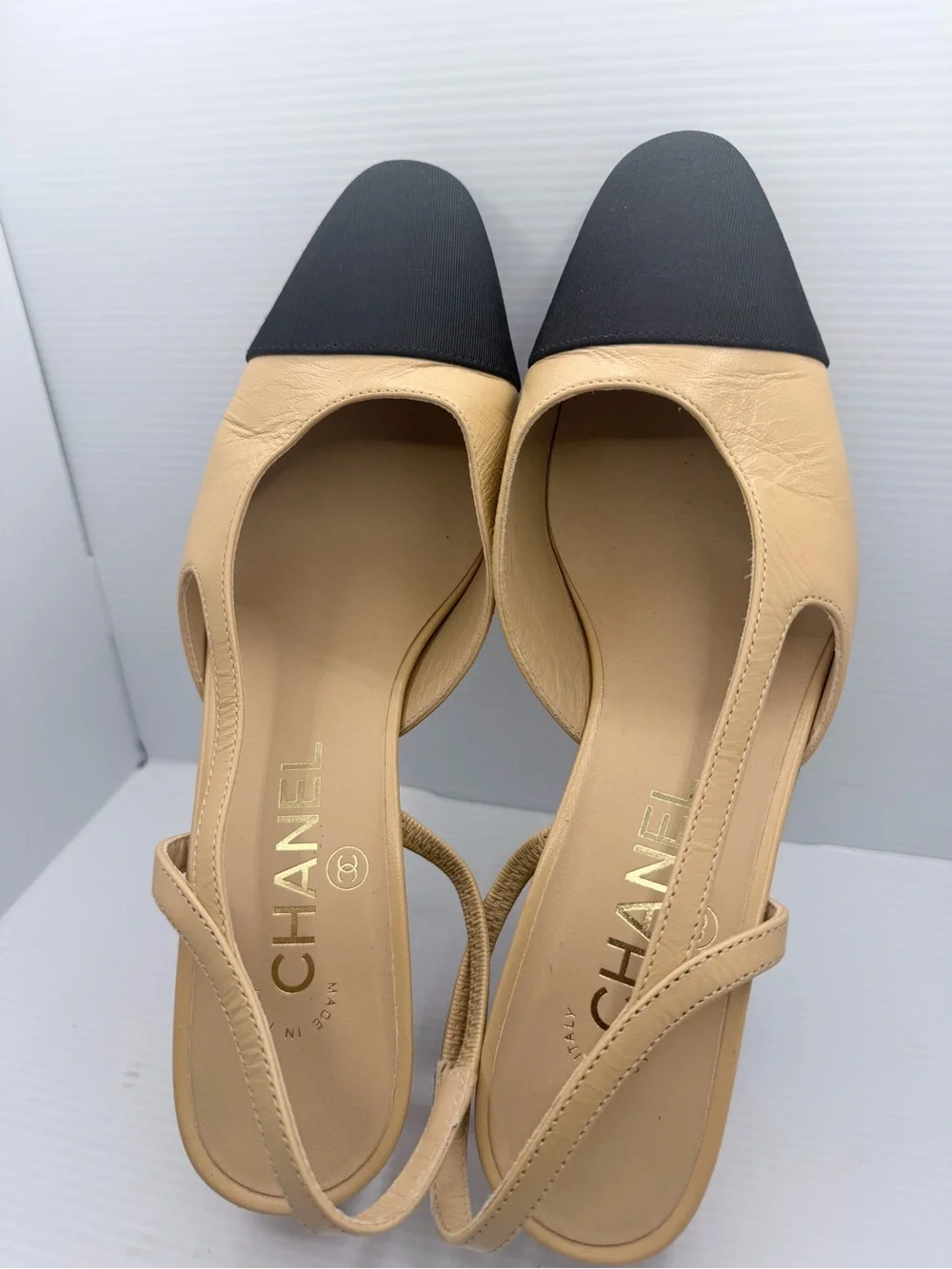CHANEL Beige and Black Cap Toe Classic Slingback Leather Heels EU 37 CC Logo